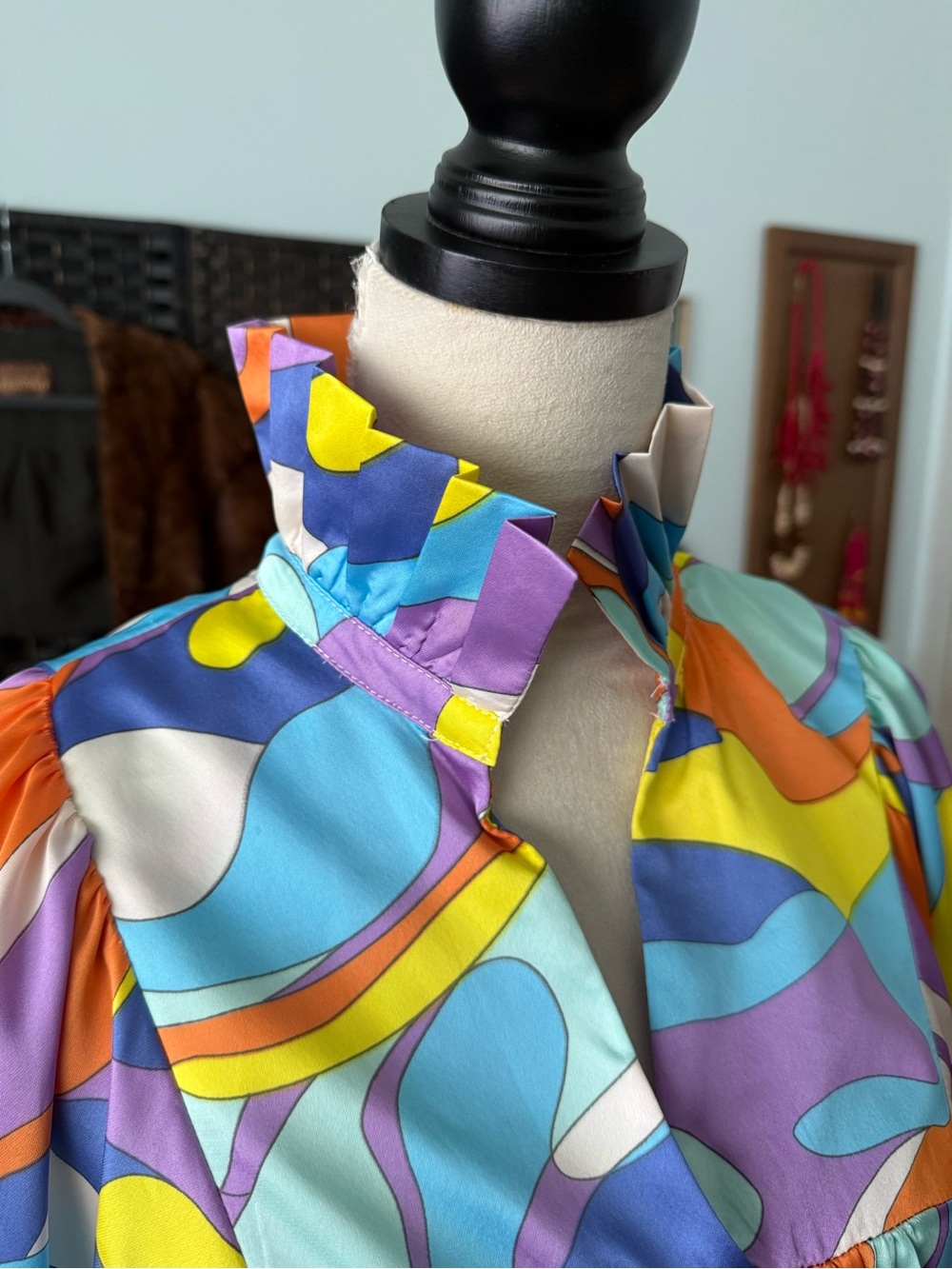 🌈✨ Adrienne Abstract Puff Sleeve Babydoll Blouse Retro Mod Small - Picture 2 of 12
